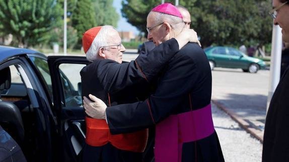 El cardenal Cañizares junto con el cardenal Osoro. AVAN. 